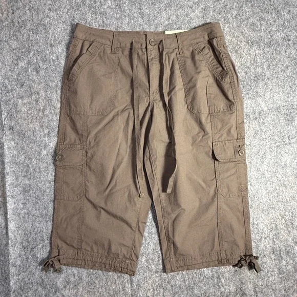 St Johns Bay Womens 12P Petite Capri Cargo Pants Taupe Shadow NEW With Tags - Picture 3 of 9